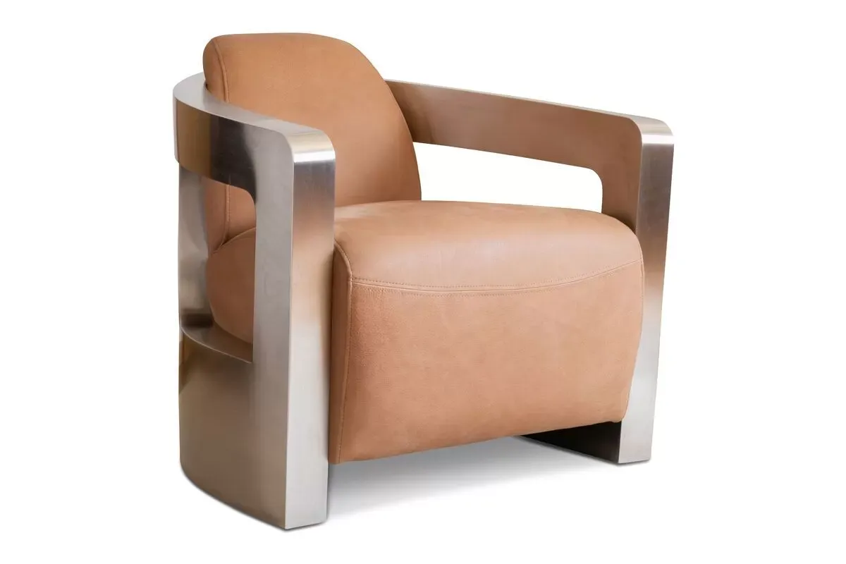 Fauteuil en cuir brun clair et métal chromé