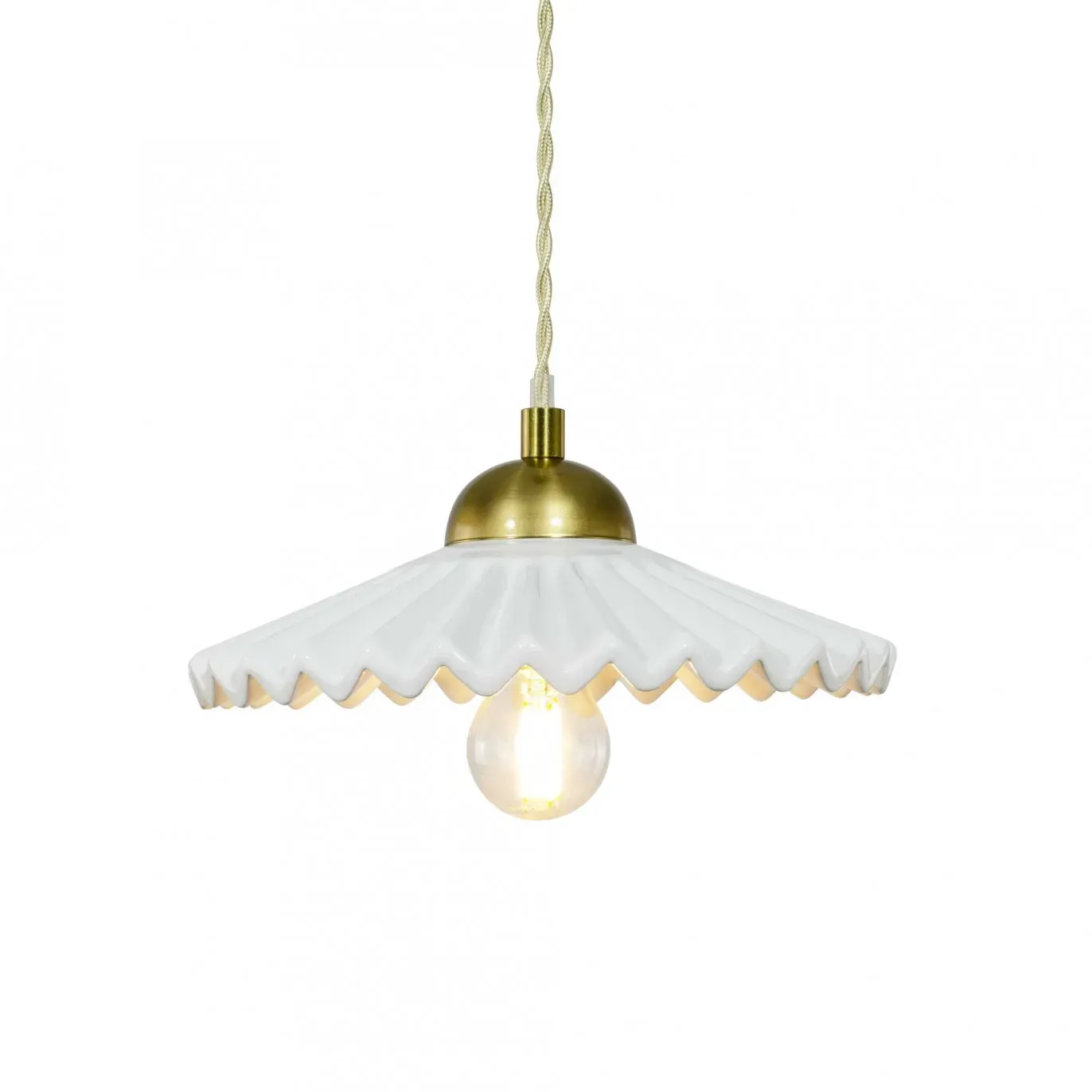 Suspension en céramique avec son équipement en textile et métal blanc