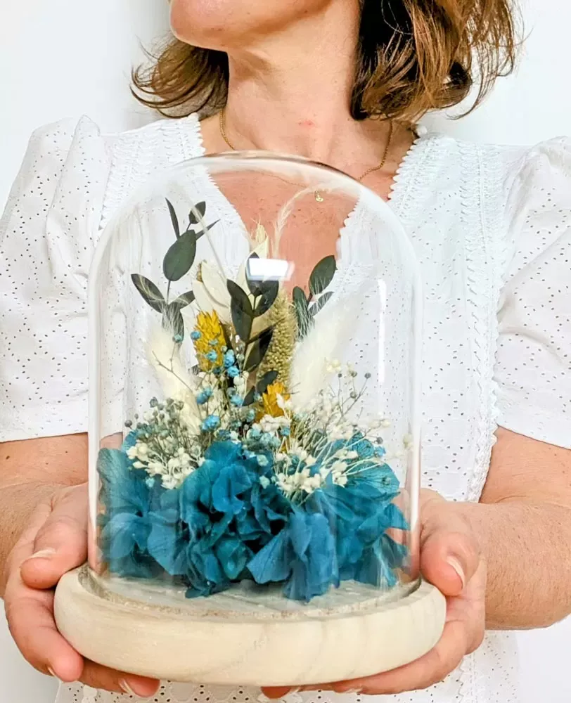 Cloche de fleurs séchées bleu Charlotte