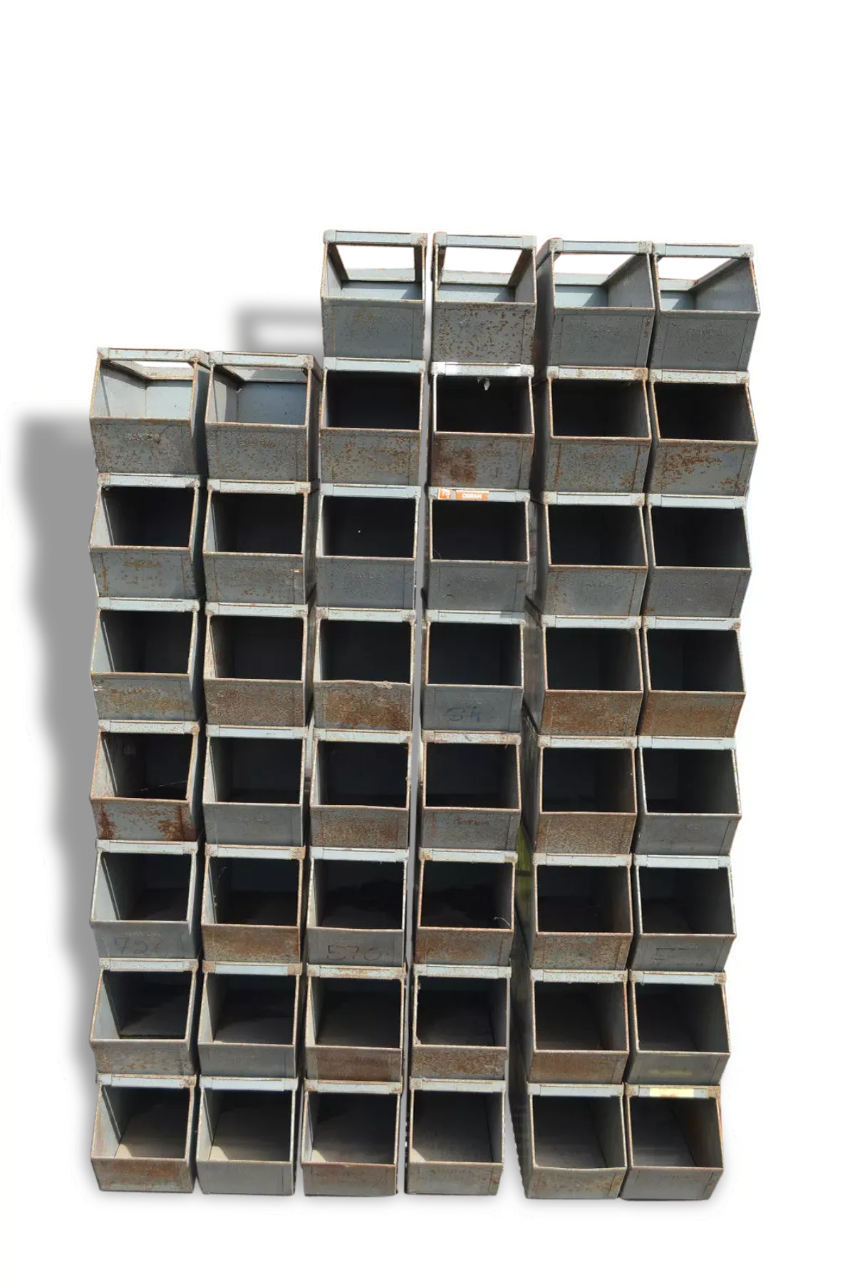 Bacs industriels de marque '' rayda '' en fer x 46