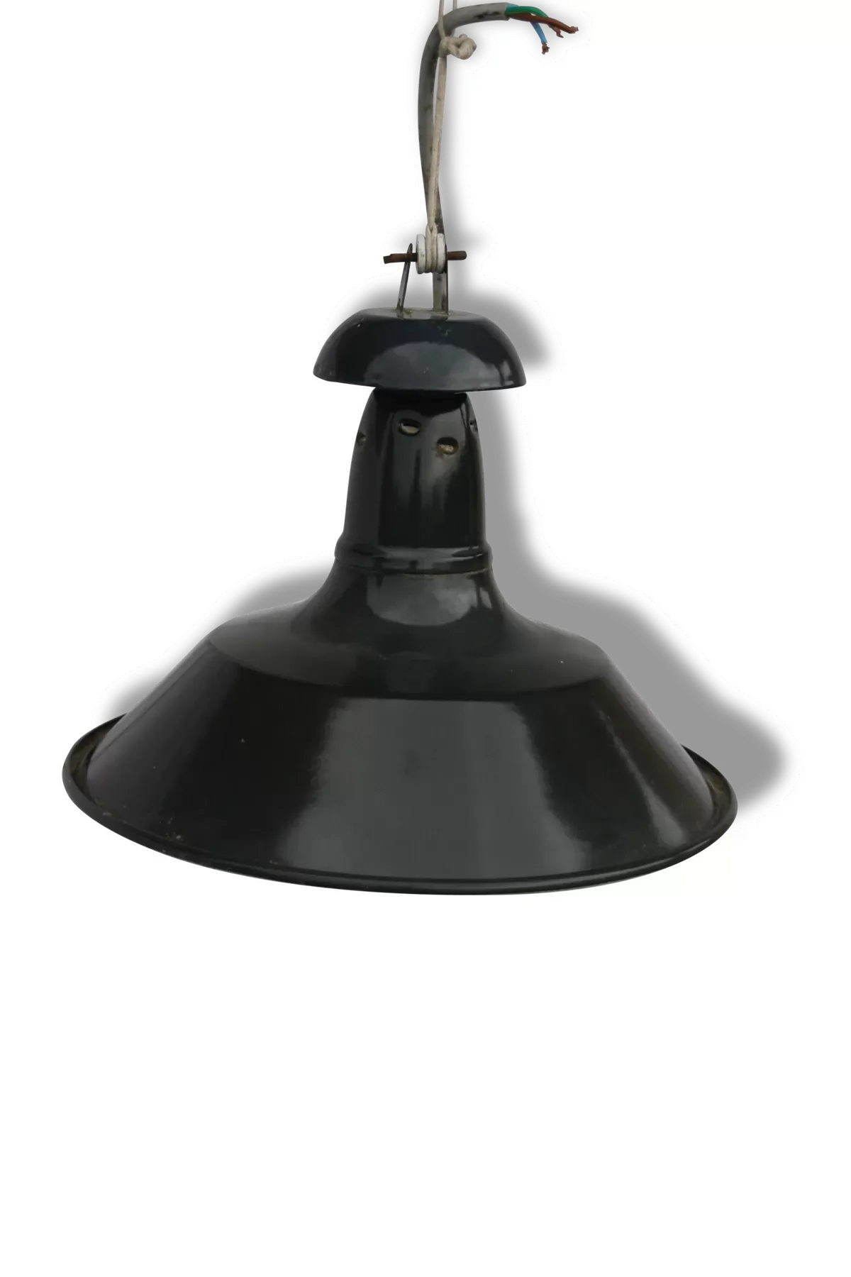 Ancienne suspension industriel emaillee