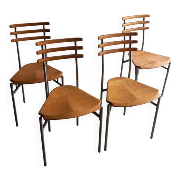 Ensemble de 4 chaises Zumsteg — Assises en bois clair et structures tubulaires en métal gris, style industriel postmoderne