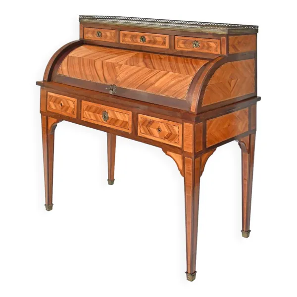 Bureau cylindre de style Louis XVI