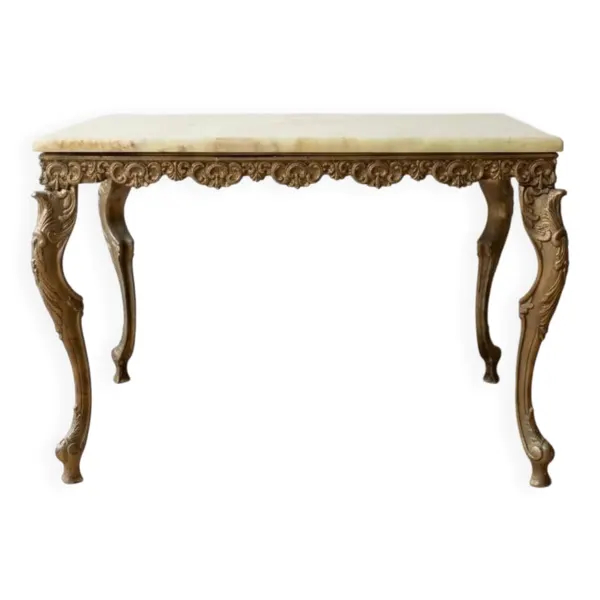 Table basse en marbre doré style rustique