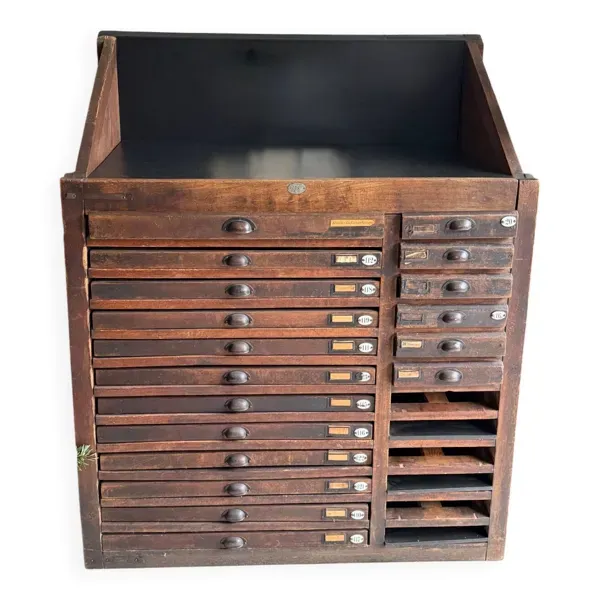 Ancien meuble de métier à tiroirs