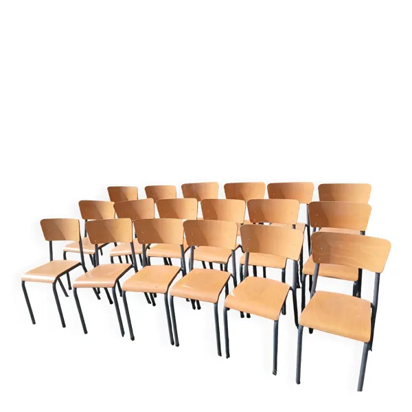 Chaises d'écoliers