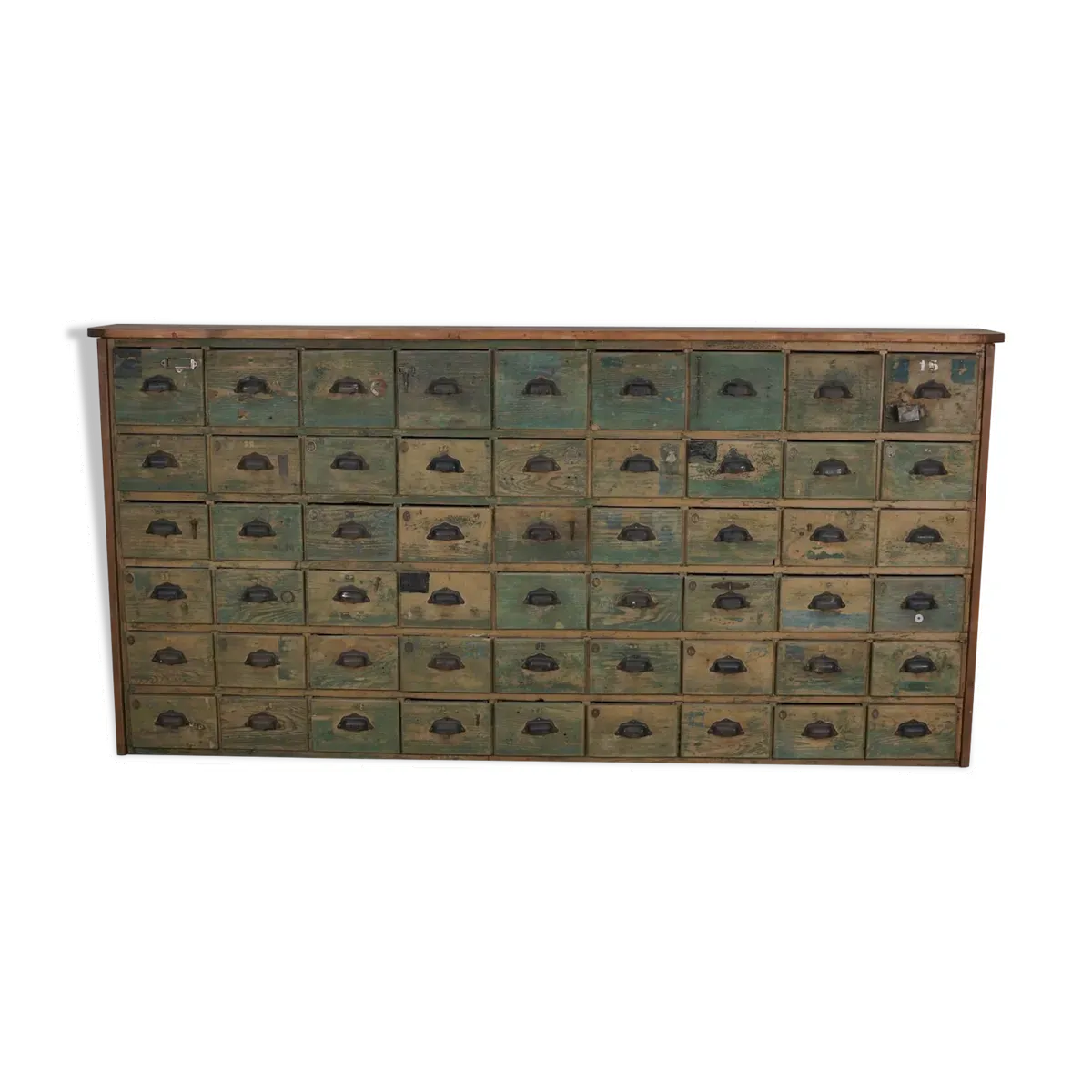 Meuble de quincaillerie industriel en pin peint, France années 1950