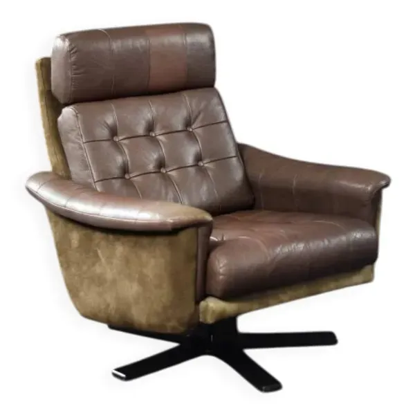 Vintage Mid-Century Danish Modern Brown Leather Swivel Armchair, 1970s