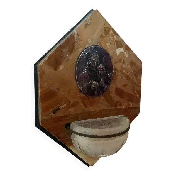 Ancien bénitier en marbre