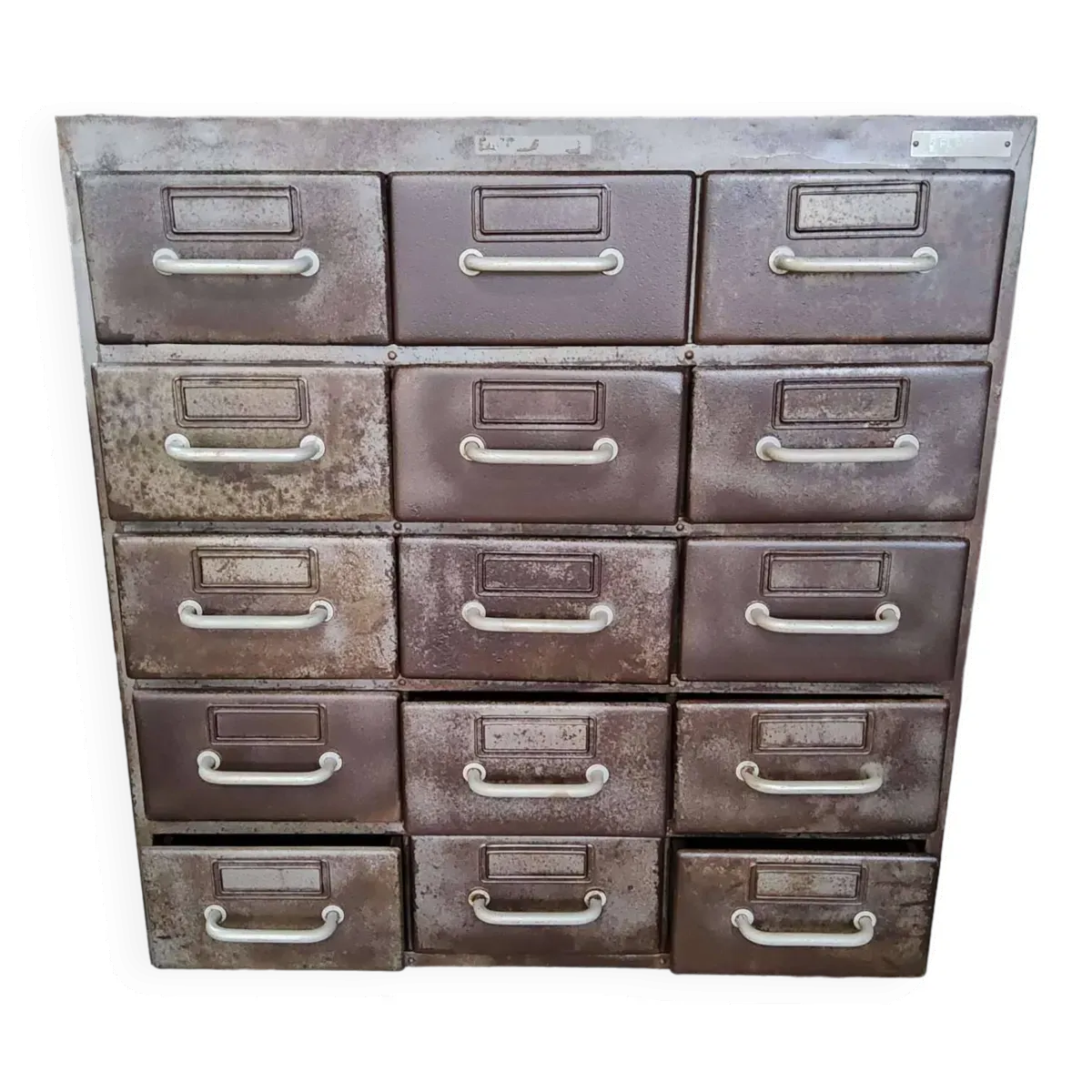 Meuble de métiers en métal