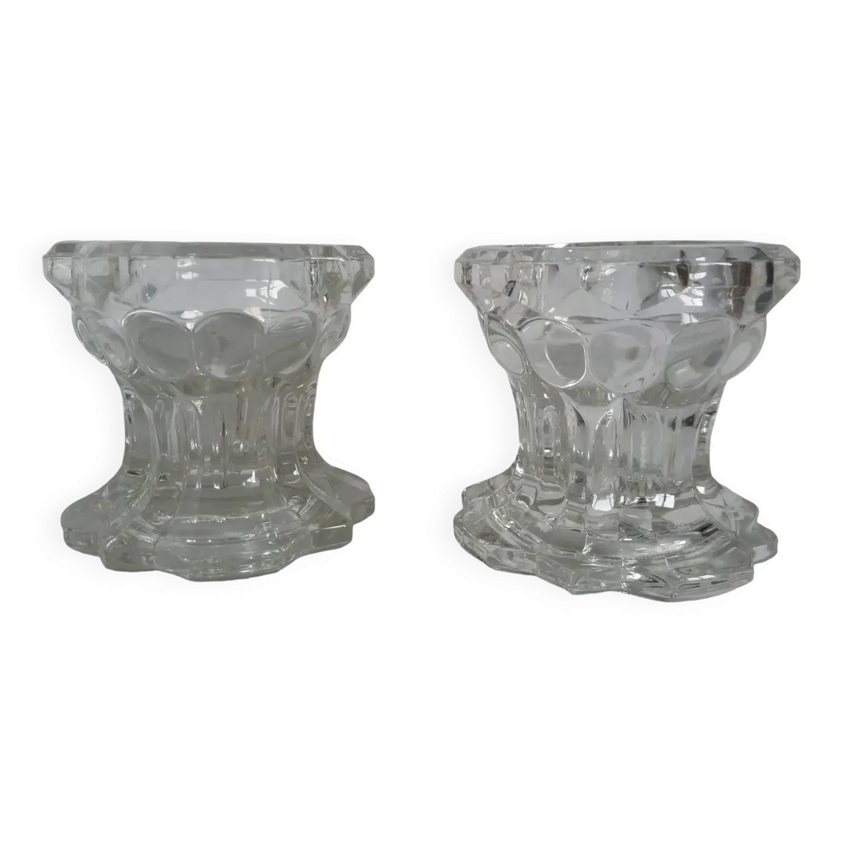 Paire de bougeoirs en verre de Reims