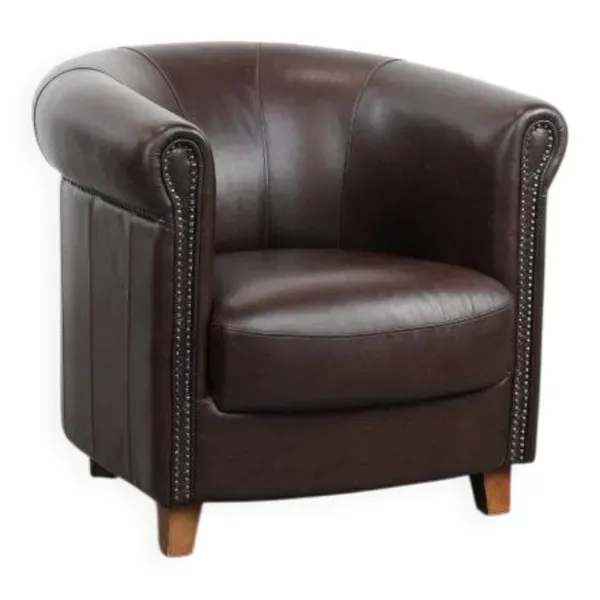 Fauteuil club en cuir de vache dans le style anglais