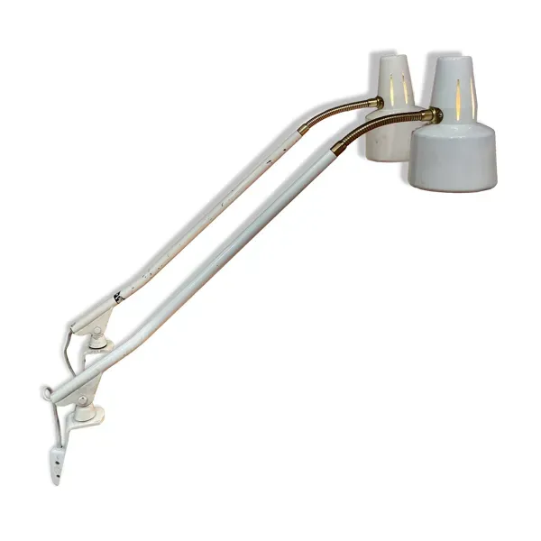 Paire de grandes lampes industrielles 1950.