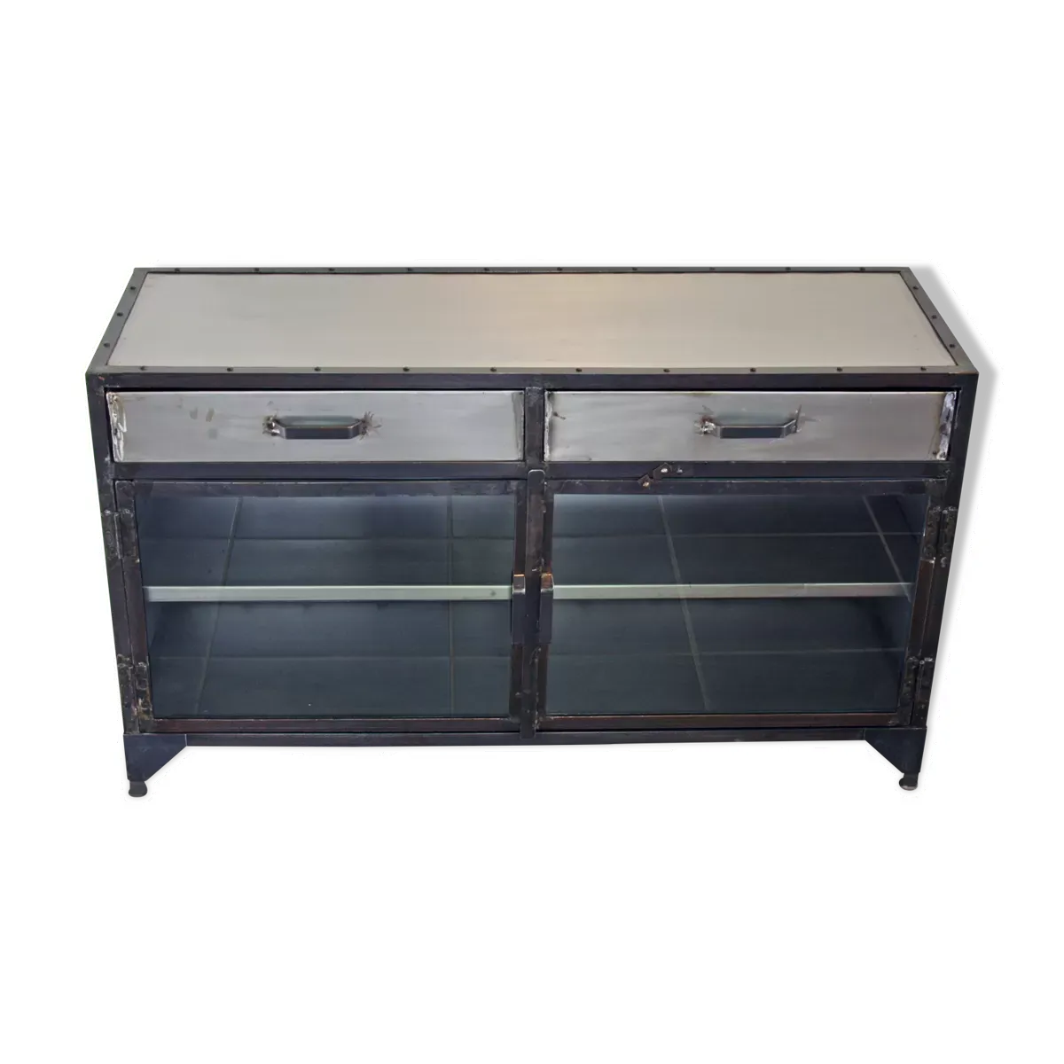 Buffet métal industriel