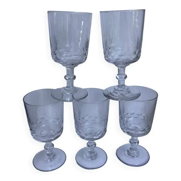 Lot de 5 petits verres à vin en cristal gravé années 50-60