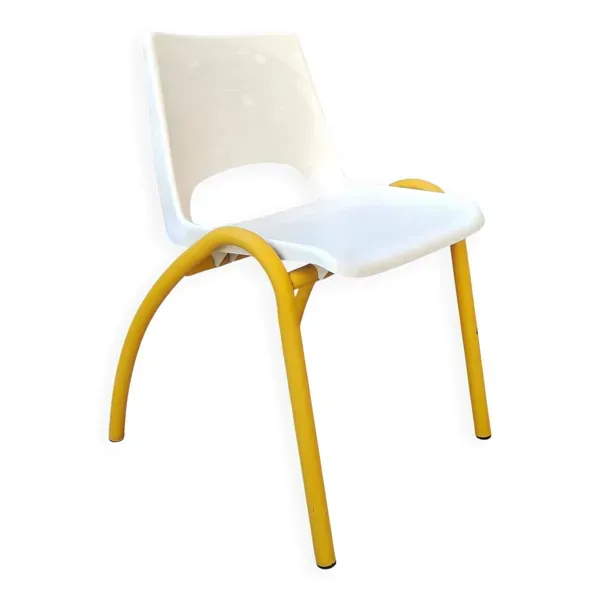 Chaise d'école vintage