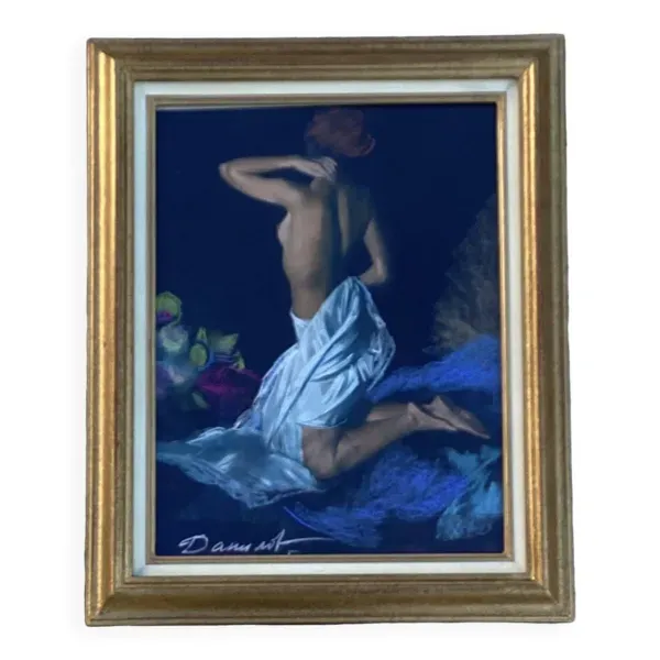 Tableau signé pastel sur papier < Jeune femme > dimension : hauteur -63 c/m-largeur - 51cm-