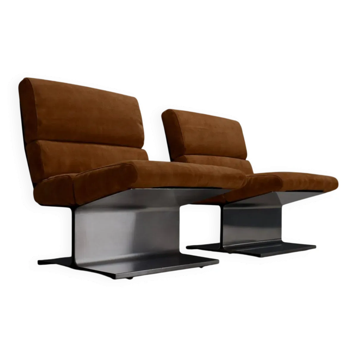 Très rare paire de fauteuils en cuir et acier par Paul Geoffroy pour Uginox