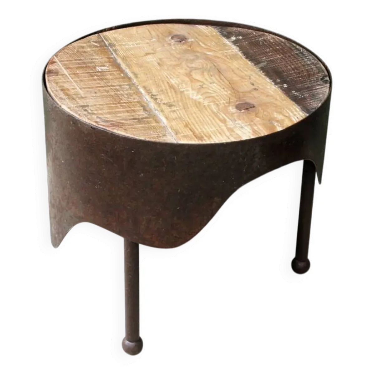 Table basse industrielle en acier et bois patiné
