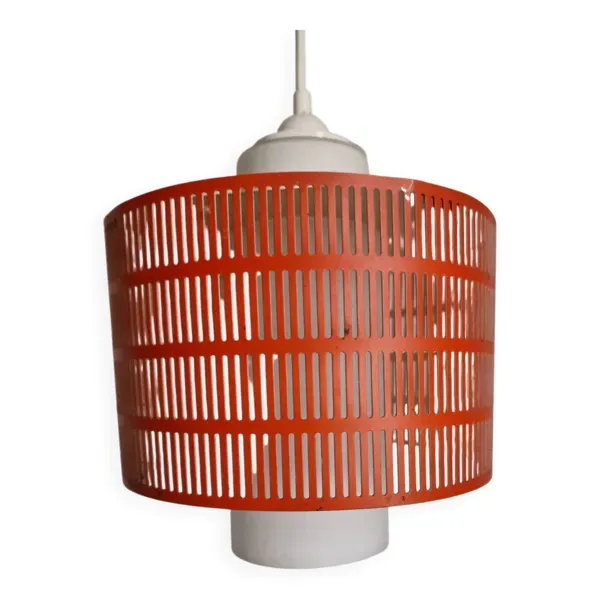 Suspension en tôle perforée corail, années 70