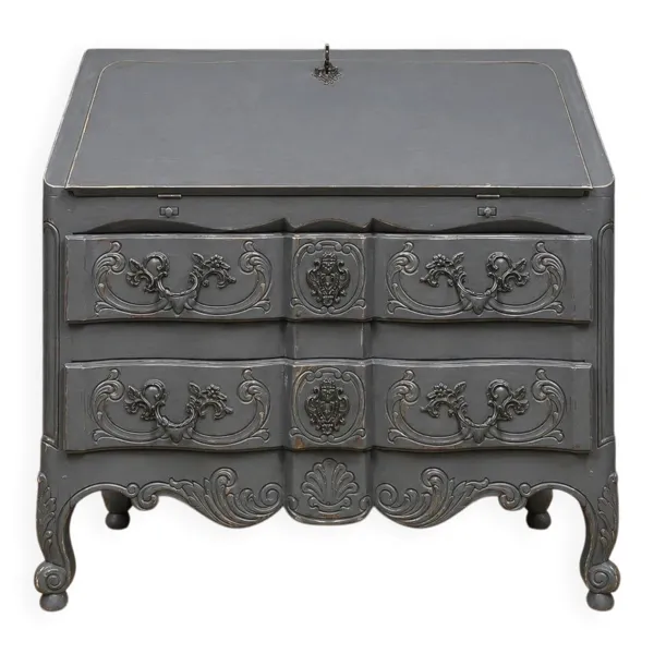 Commode scriban balbée de style Louis XV en bois laqué