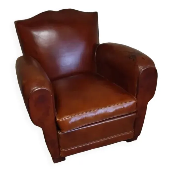 Fauteuil club dossier moustache