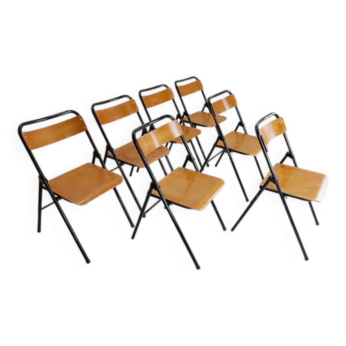 7 chaises pliantes en bois et métal noir, 1960