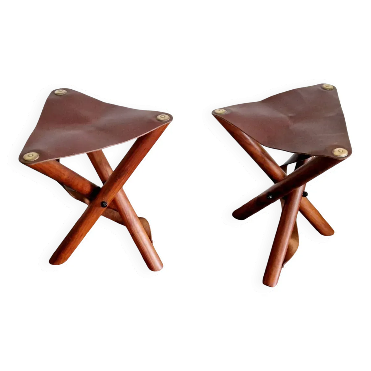 Ensemble de tabourets tripode teck et cuir