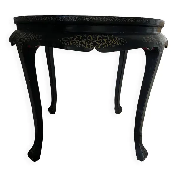 Table décoratives chinoise – laque noire, incrustations jade et nacre