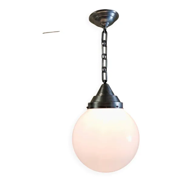 Suspension industrielle globe opaline XXL - années 40/50