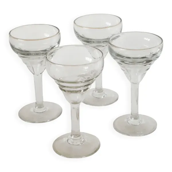 Lot de 4 verres à vin en verre moulé, 1920