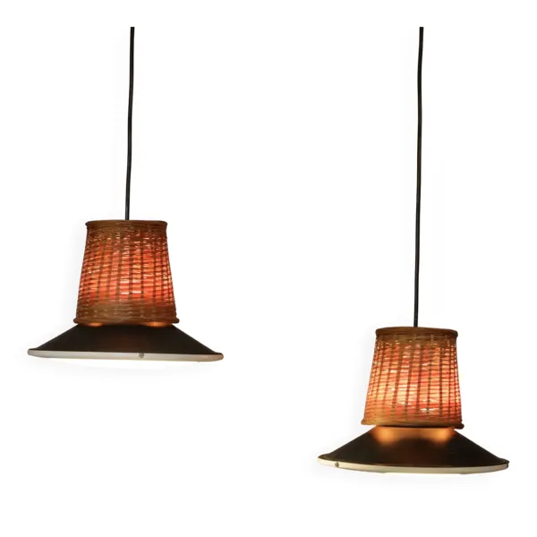 Suspensions en osier/métal noir/verre des années 1950.