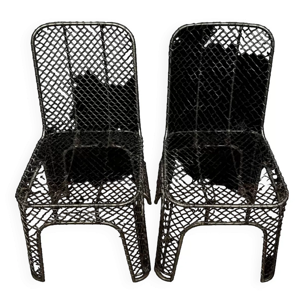 Paire de chaises design industriel en fer tressé vers 1980