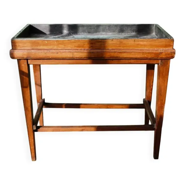 Table de métier, début 20ème, en bois et zinc riveté