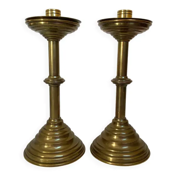 Paire de bougeoirs pied tulipe en laiton