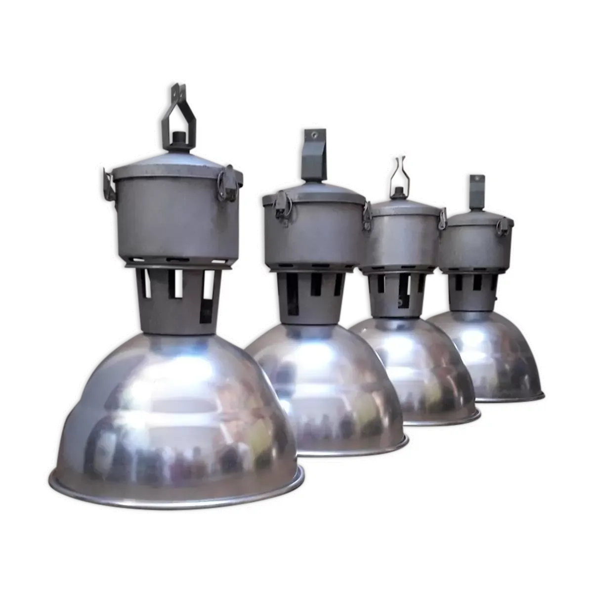 Lot de 4 suspensions industrielles XX°