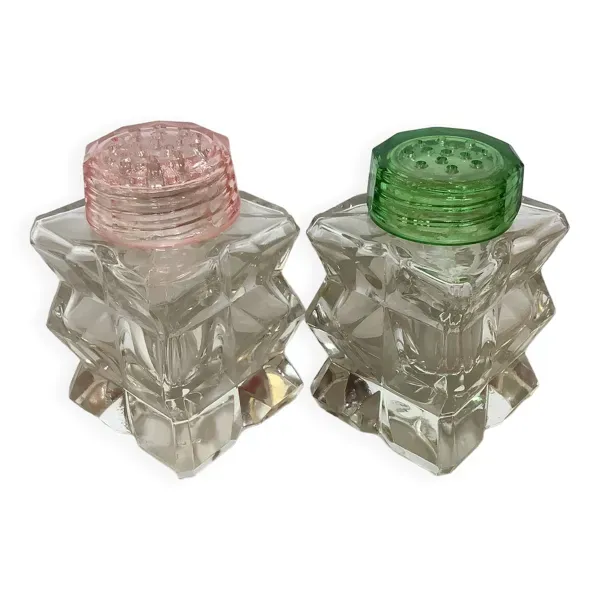 Sel et poivre verre moulé à facettes