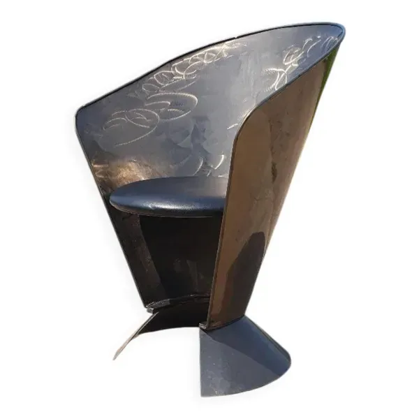 Chaise en métal vintage en forme de cône industrielle