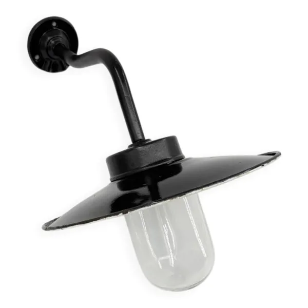 Lampe de cour