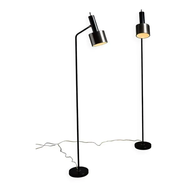 Paire de lampadaires en métal noir avec abat-jour en aluminium brossé, années 1970