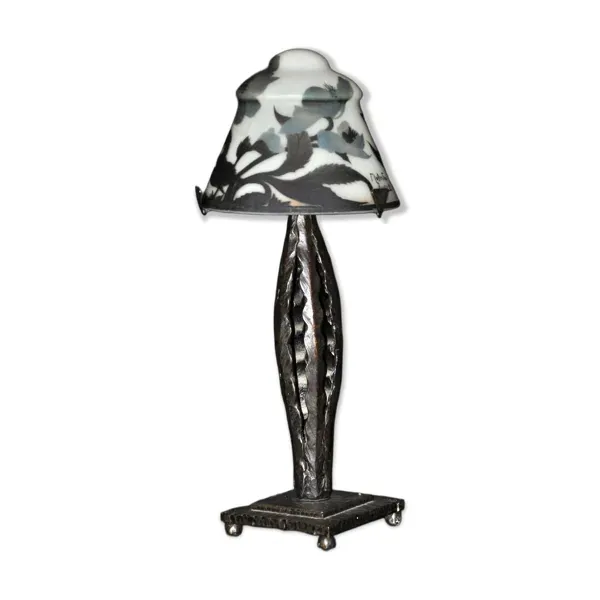 Lampe en pâte de verre et fer forgé signée Muller Frères