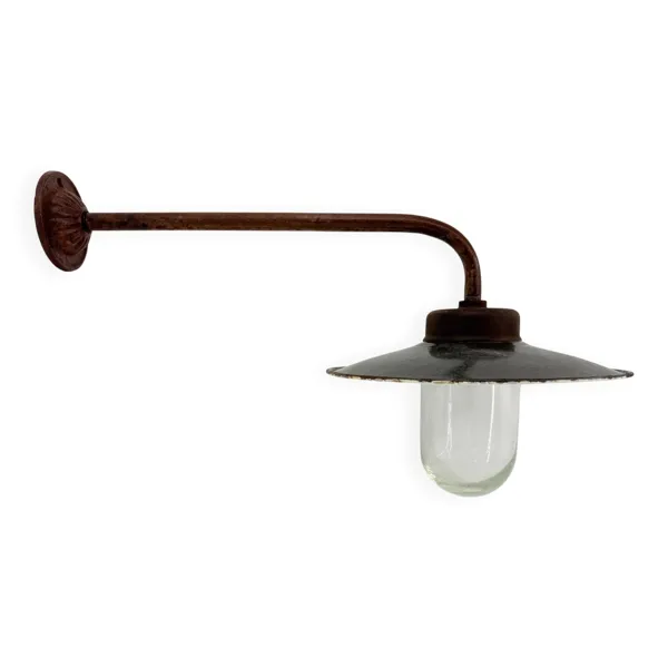 Lampe de cour