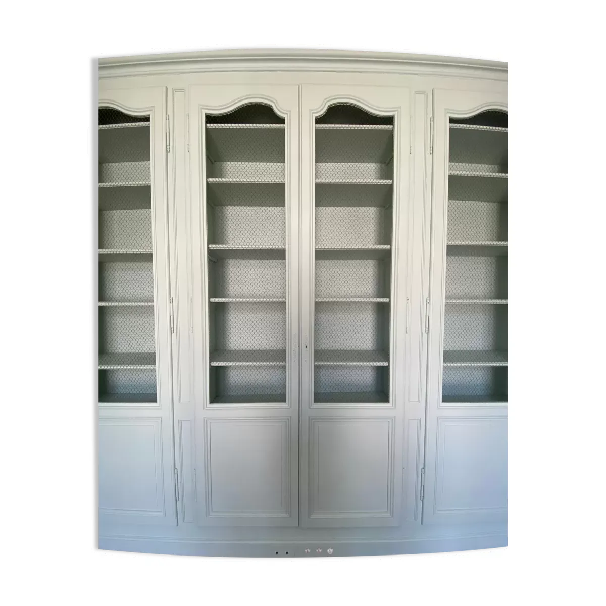 Paires de portes grillagées anciennes en bois de chêne pour armoire