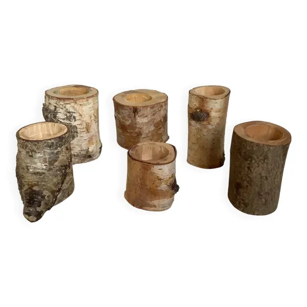 Six bougeoirs en bois