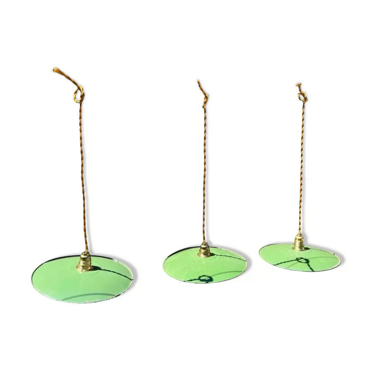 Trio de suspension vintage abat jour tole émaillée fils dorés