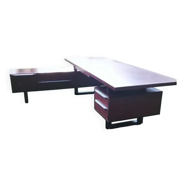 Bureau type ''direction