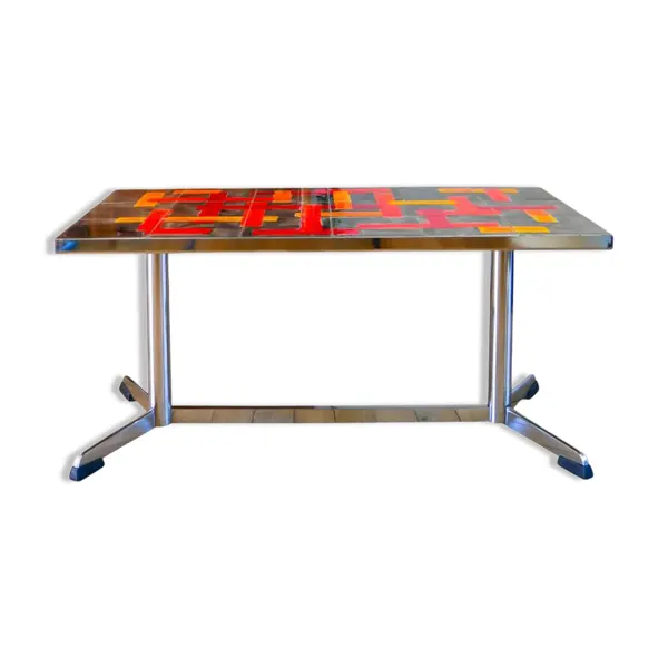 Table basse en céramique, piètement en chrome, motifs abstraits orange & rose, 1970