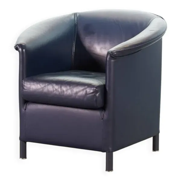 Fauteuil club en cuir souple bleu pétrole Wittmann, modèle Aura, conçu par Paolo Piva