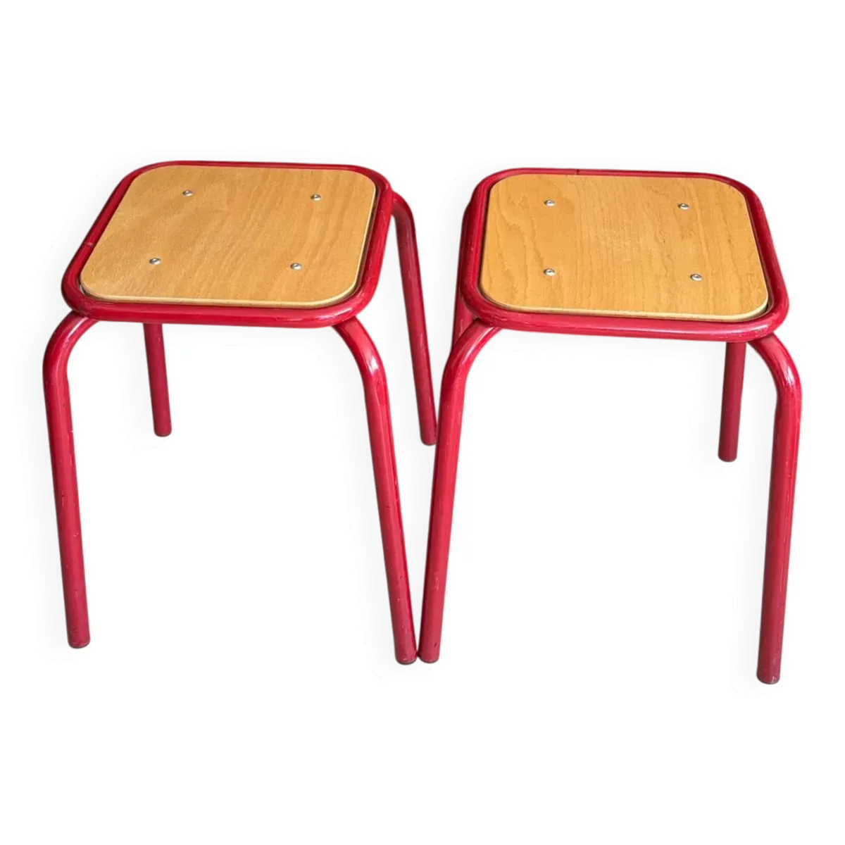 Lot de 2 tabourets d’école vintage rouges