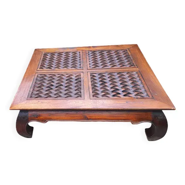 Table basse carrée en bois sculpté massif exotique Pier import, 1980